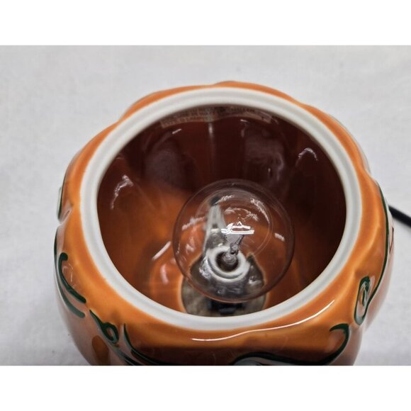Scentsy Ceramic Jack-O-Lantern Electric Wax Warmer/Melter Discontinued - Picture 4 of 11